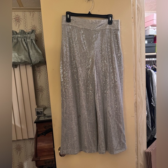 Zara Sequin Suit Set - Picture 8 of 8